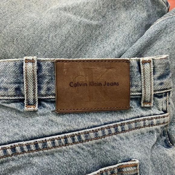 Vintage Calvin Klein Shorts Easy Fit Double Stone Wash Denim Jean Shorts - Picture 6 of 7